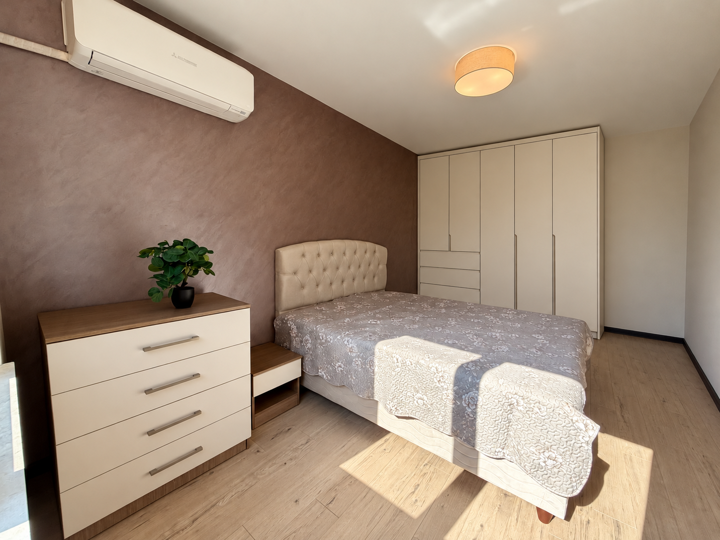 Гардероб Клас А324 шесткрилен - Image 2